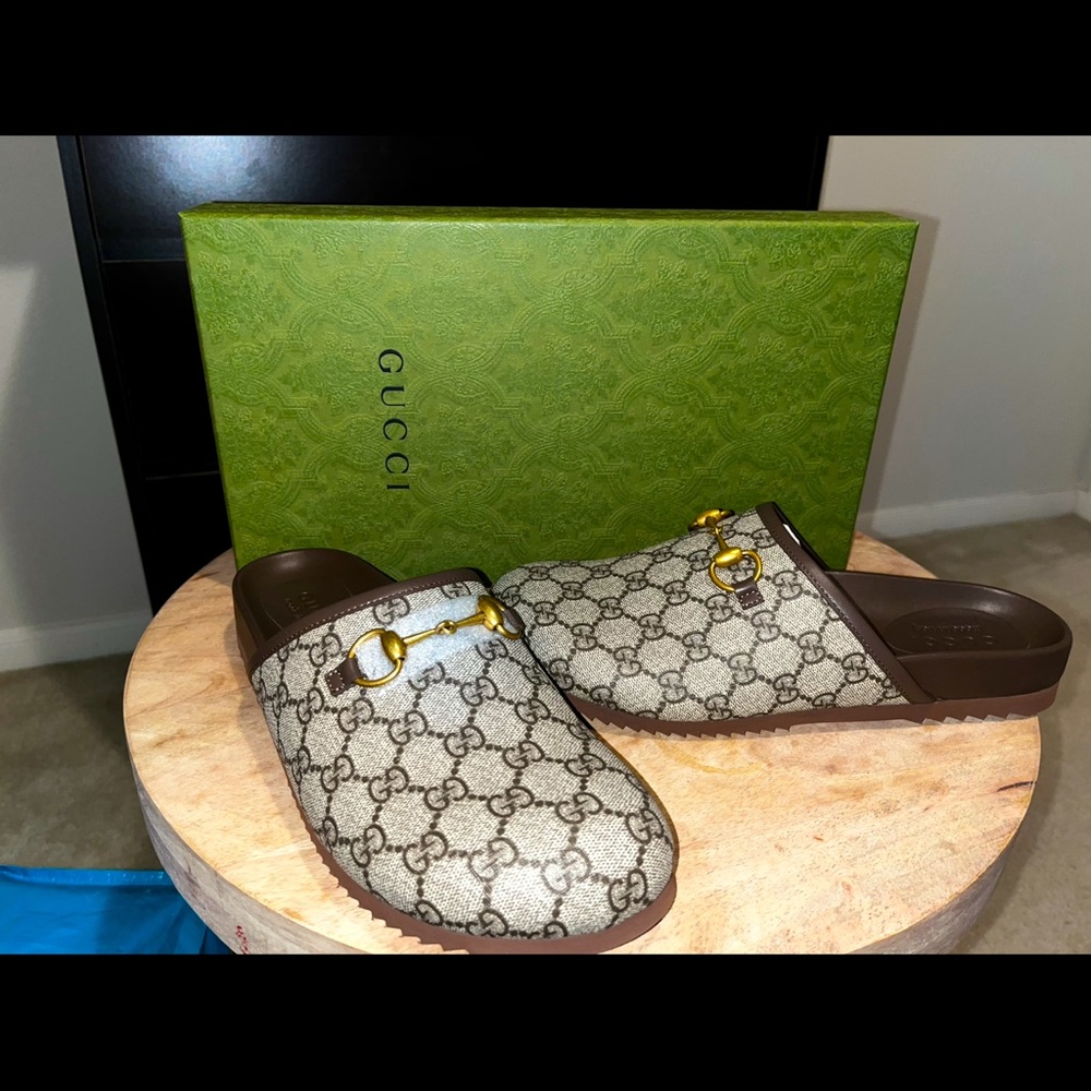 Gucci slides size 8